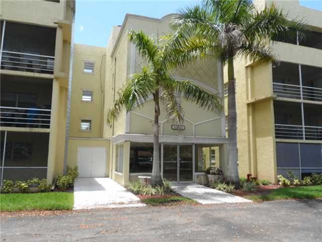 22563 Sw 66th Ave Apt 102, Boca Raton, FL 33428