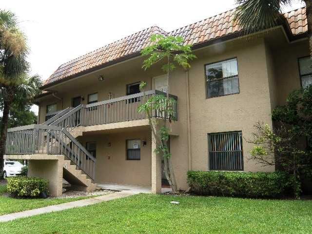 6736 Palmetto Cir S Apt 202, Boca Raton, FL 33433