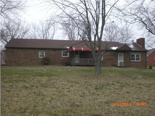 110 E 1st St, Lynnville, IN 47619