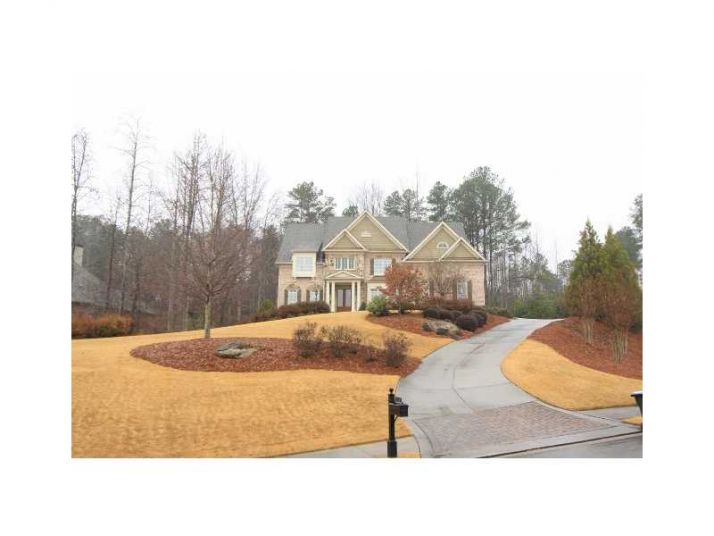 230 Highlake Court, Roswell, GA 30075