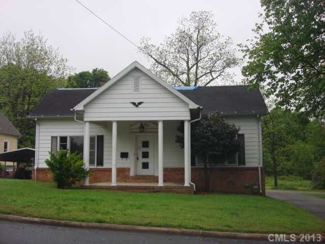 307 N High St, Lincolnton, NC 28092