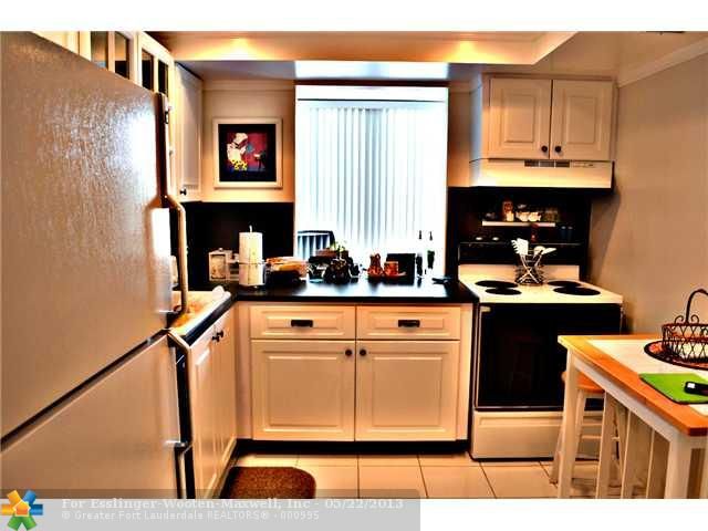 801 THREE ISLANDS BL # 408, Hallandale, FL 33009