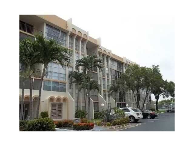 601 THREE ISLANDS BL # 307, Hallandale, FL 33009