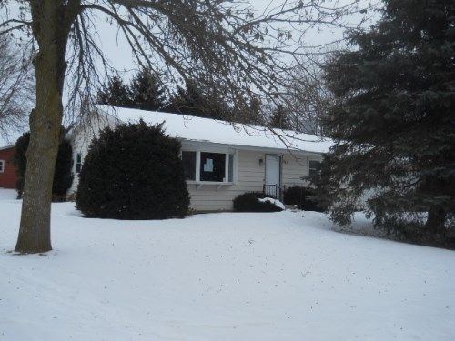 210 Greenview Ave, Monticello, WI 53570