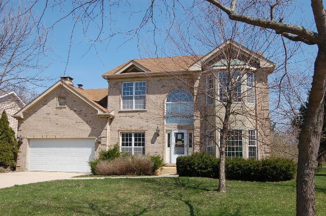 129 N Manchester Ln, Bloomingdale, IL 60108