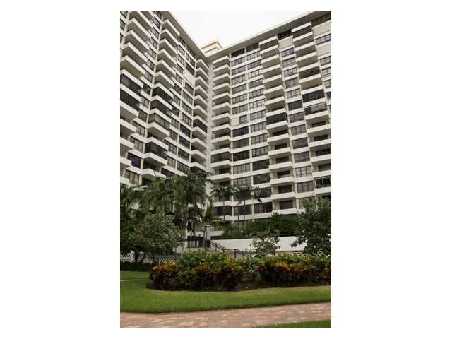 600 THREE ISLANDS BL # 1104, Hallandale, FL 33009