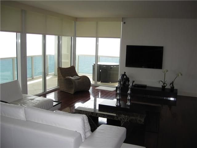 1850 S OCEAN DR # 1510, Hallandale, FL 33009