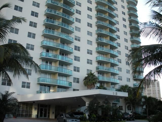 19380 Collins Ave 1616, North Miami Beach, FL 33160