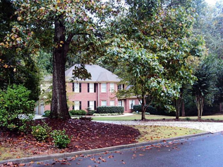 360 Waverly Hall Circle, Roswell, GA 30075