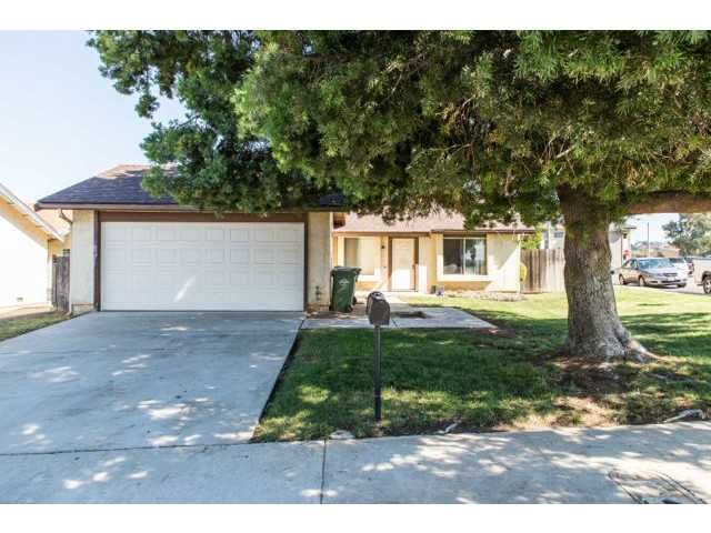 9641 Follett Dr, Santee, CA 92071