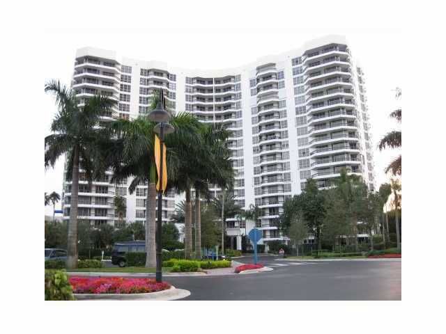 3600 MYSTIC POINTE DR # 316, Miami, FL 33180