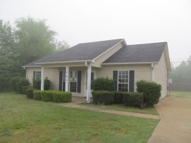 101 Chapman Ct, Lagrange, GA 30240