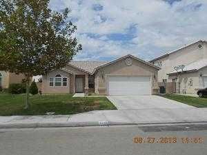 44133 Coral Dr, Lancaster, CA 93536