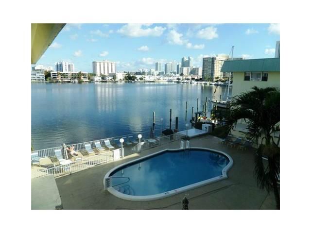 300 GOLDEN ISLES DR # 206, Hallandale, FL 33009