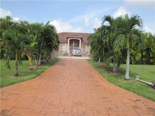 23600 SW 212 AV, Homestead, FL 33031