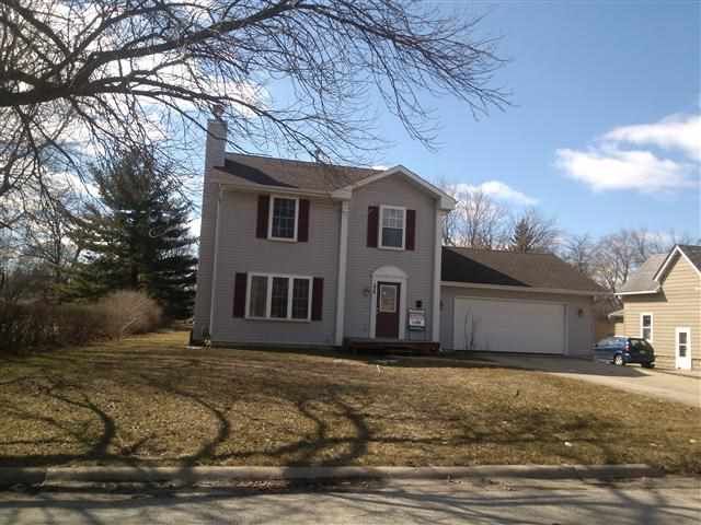 221 Rose Ave, Loves Park, IL 61111