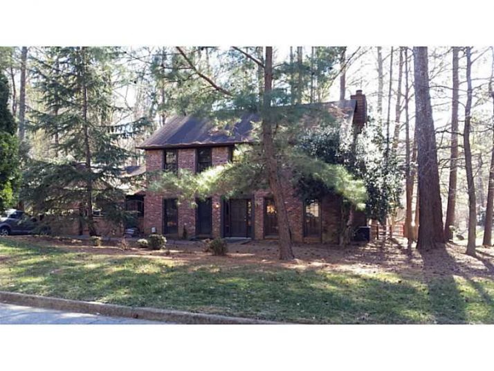 105 Sweetwood Way, Roswell, GA 30076