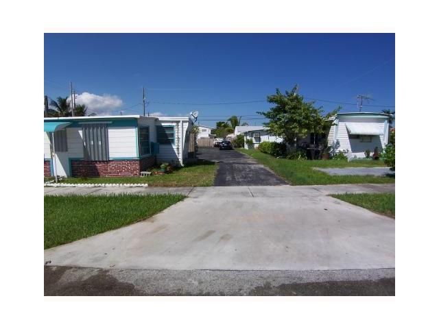 2 EL RANCHO LN, Hallandale, FL 33009