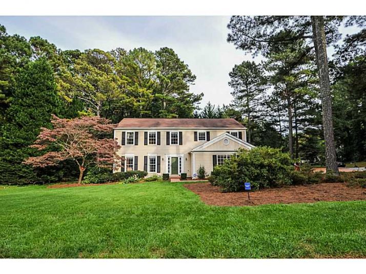 635 Barrington Way, Roswell, GA 30076