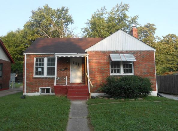 2733 Old Hanley Rd, Saint Louis, MO 63114