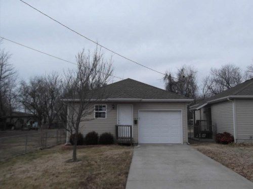 1815 N Colgate Ave, Springfield, MO 65802