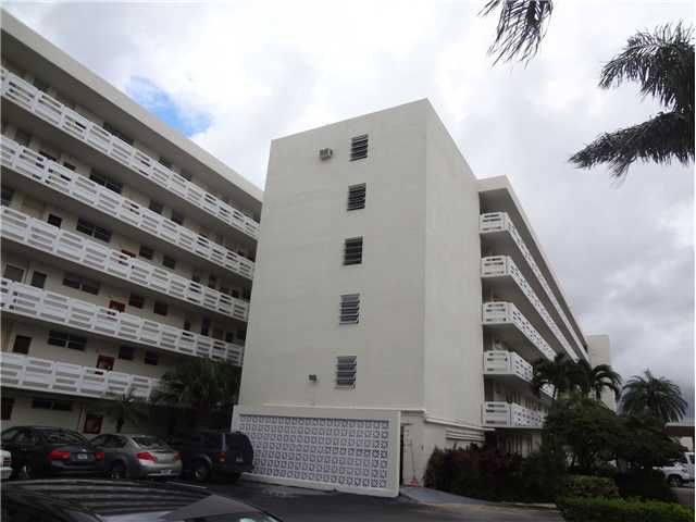 3020 Marcos Dr Apt 105, North Miami Beach, FL 33160