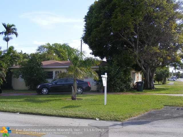 1000 MOFFETT ST, Hallandale, FL 33009