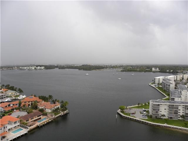 1000 ISLAND BL # 1502, North Miami Beach, FL 33160