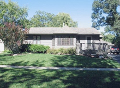 673 Laurel Ave., Wauconda, IL 60084