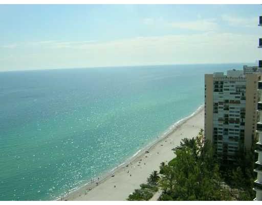 1830 OCEAN DR # 3805, Hallandale, FL 33009