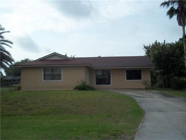 592 Sw Bacon Ter, Port Saint Lucie, FL 34953