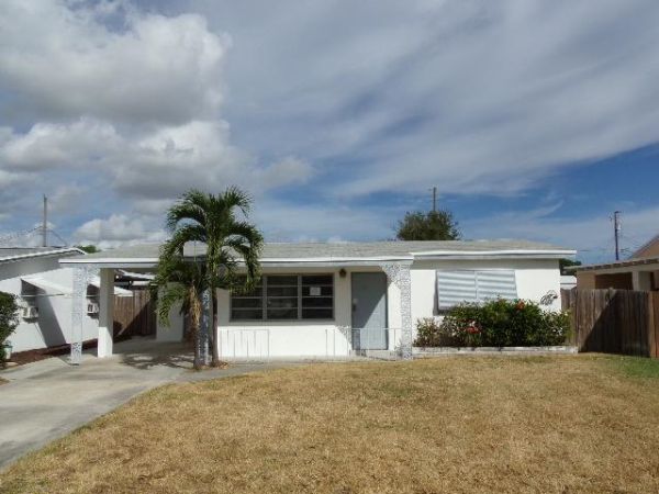 611 West Bloxham Street, Lake Worth, FL 33462