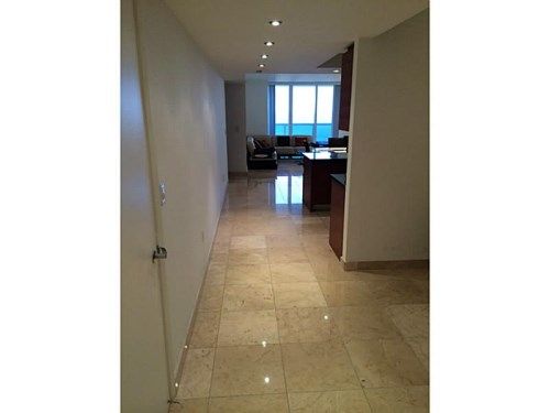 1830 S OCEAN DR # 3811, Hallandale, FL 33009