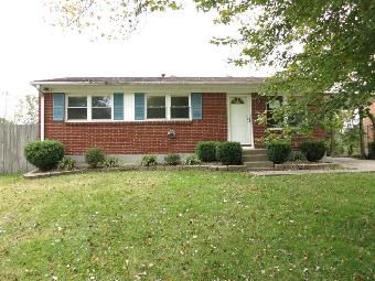 2412 Parliament Ct, Louisville, KY 40272