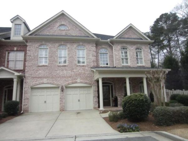 6211 Spalding Dr, Norcross, GA 30092