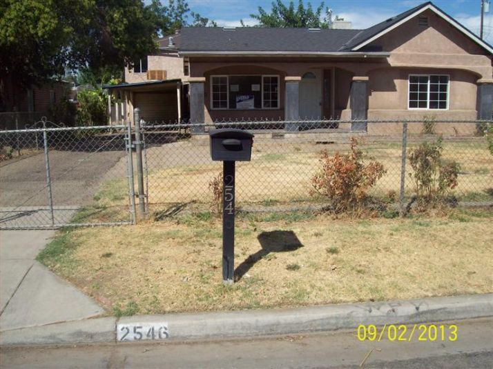 2546 E Barton Sq, Fresno, CA 93725