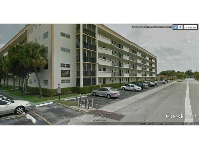 220 SW 9TH AV # 310D, Hallandale, FL 33009