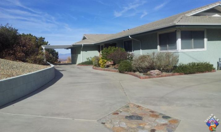 1101 Lakeview Drive, Palmdale, CA 93551