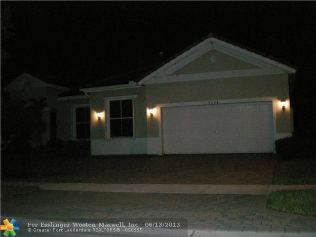 9646 SAVANNAH ESTATES DR, Lake Worth, FL 33467