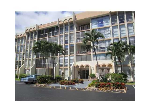 701 THREE ISLANDS BL # 102, Hallandale, FL 33009