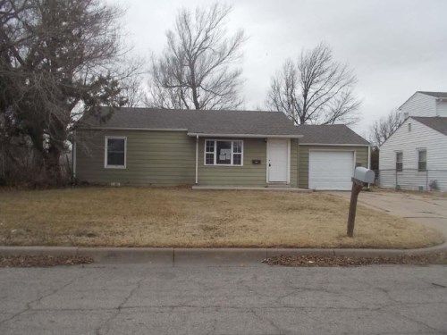 2655 N Volutsia St, Wichita, KS 67219