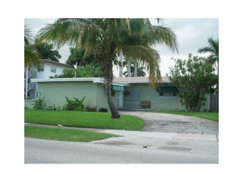 1537 ARTHUR ST, Hollywood, FL 33020