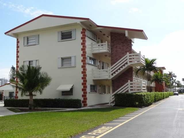 700 LAYNE BL # 319, Hallandale, FL 33009