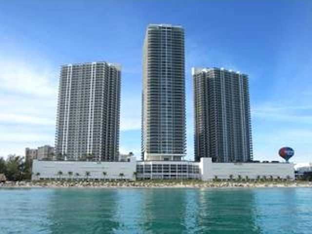 1830 S OCEAN DR # 2407, Hallandale, FL 33009