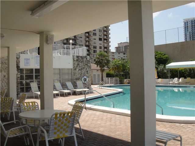 1833 S OCEAN DR # 409, Hallandale, FL 33009