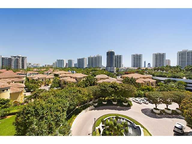 1000 ISLAND BL # 807, North Miami Beach, FL 33160