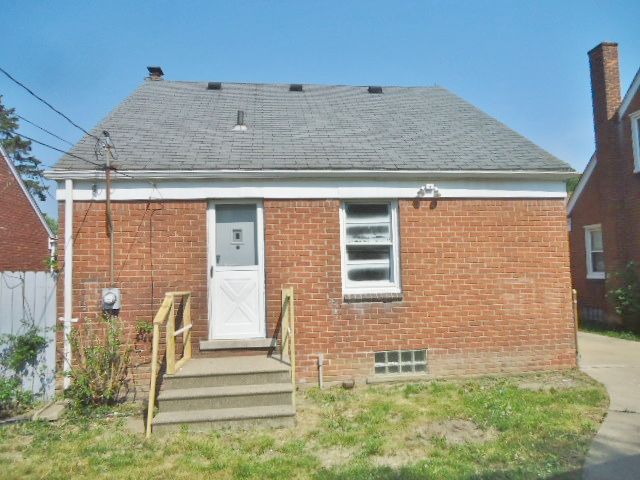 6039 Grandville Ave, Detroit, MI 48228