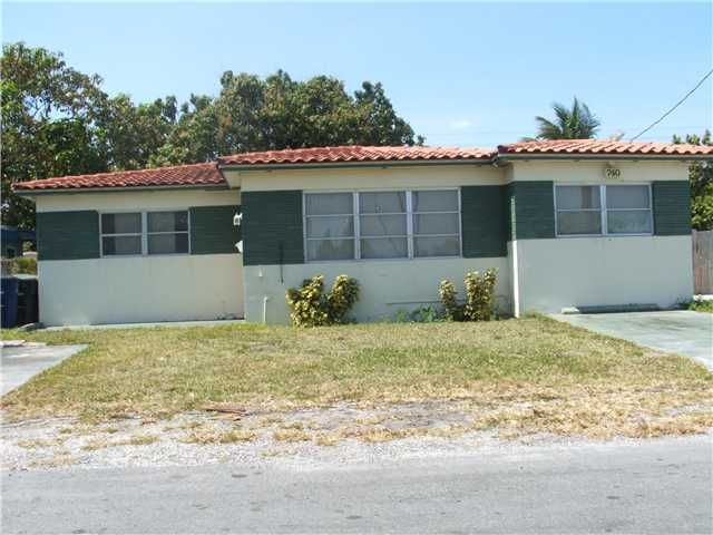 740 SW 7TH TE, Hallandale, FL 33009