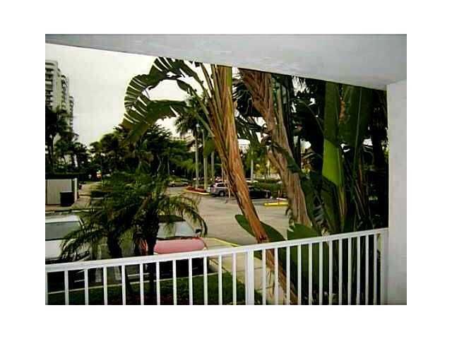 2801 NE 183 ST # 115W, North Miami Beach, FL 33160