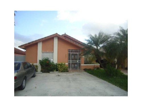 2632 W 72 PL, Hialeah, FL 33016